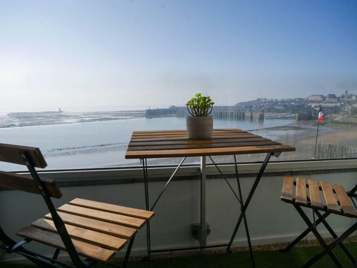 Un Balcon Sur La Mer, Acces Direct A La Plage グランビル エクステリア 写真